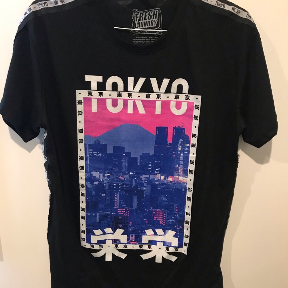 TOKYO JAPANESE LARGE T SHIRT
